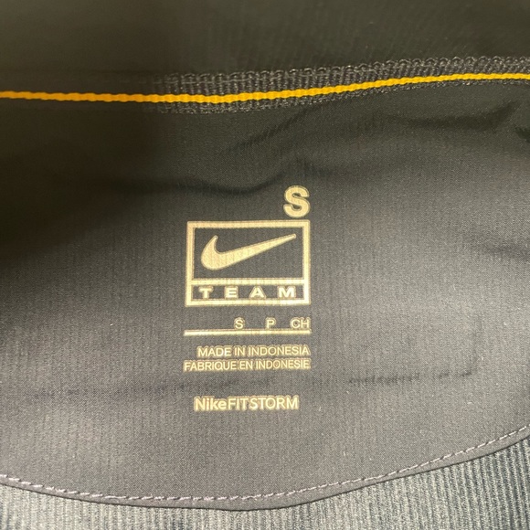 WVU Nike fitstorm gold and blue mens small pullover jacket. Excellent condition. - Picture 5 of 7